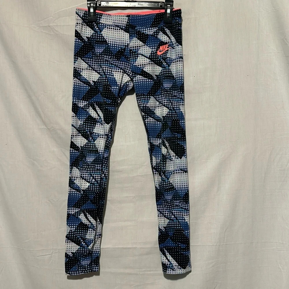 Nike Girls Sportswear Allover Print Tight Fit Leggings size large